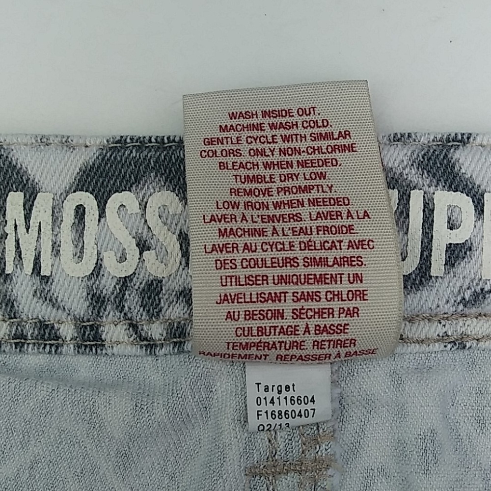 Mossimo S.Co. Low Rise Washed Denim Shorts Sz 5 - Picture 6 of 7